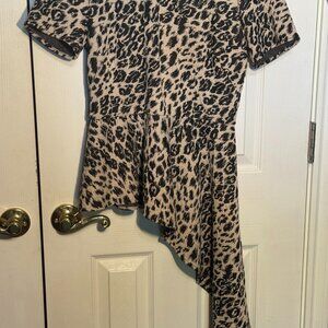 Vince Camuto Blouse Shirt Top Animal Print Asymmetrical Size XS